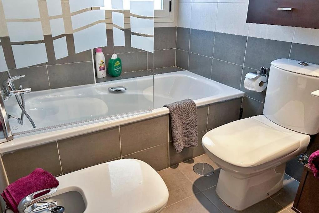 Piso Bajo 3 2 Banos Y Gran Terraza Dénia
